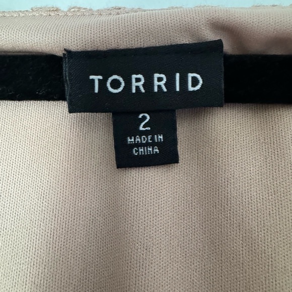 💕 Host Pick 💕 Torrid Sleeveless Lace Dress - NWOT - Picture 3 of 6